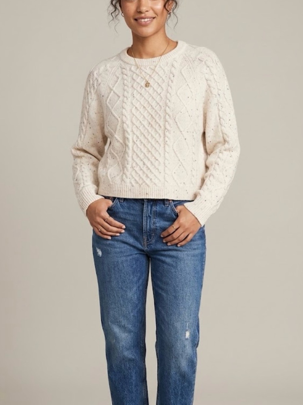 SoSoft Crew- Neck Cable Sweater. Old Navy. Size L.